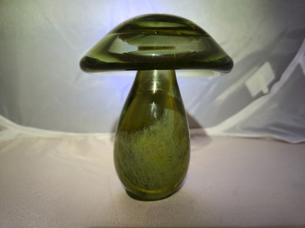 Vintage Signed Lundberg Studios Mushroom Art Glass Paperweight Figurine 4”